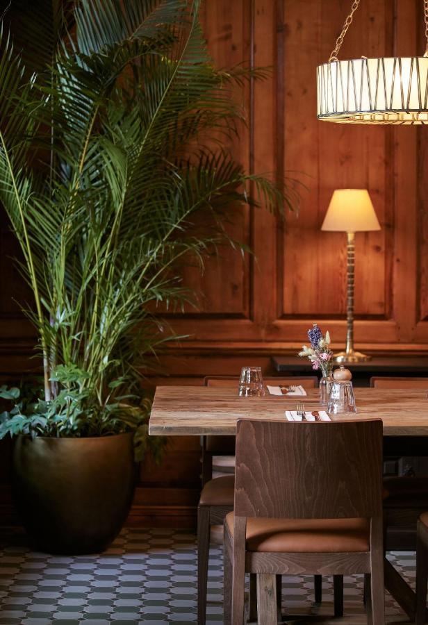 The Georgian, Haslemere, Surrey ภายนอก รูปภาพ