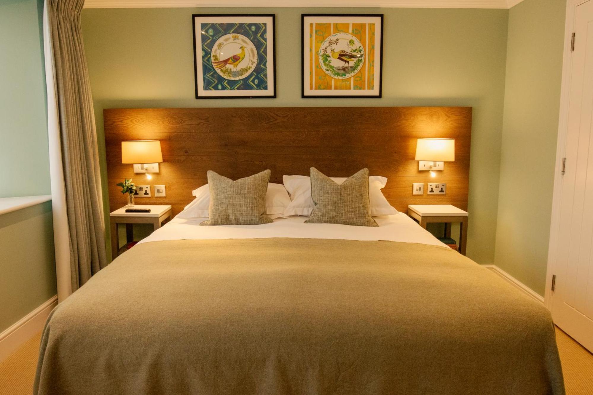 The Georgian, Haslemere, Surrey ภายนอก รูปภาพ
